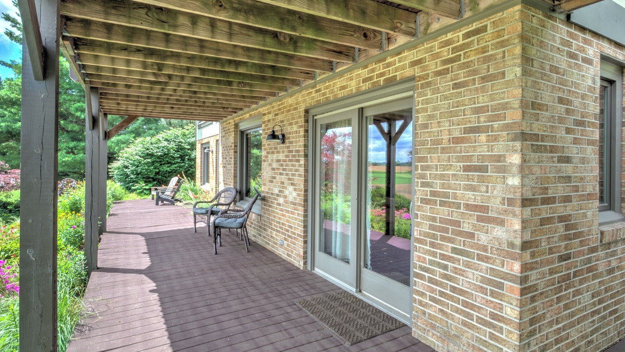 Photo of Patio Balcony in Willow Street