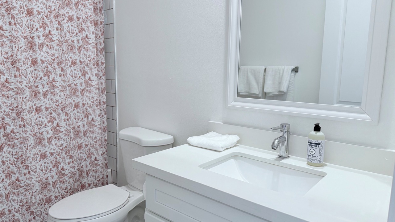 Photo of Bathroom in Midway City