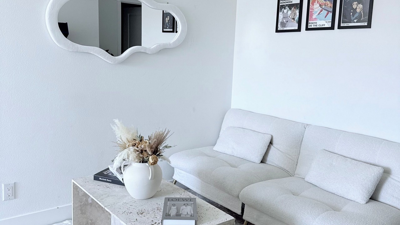 Photo of Livingroom in Midway City
