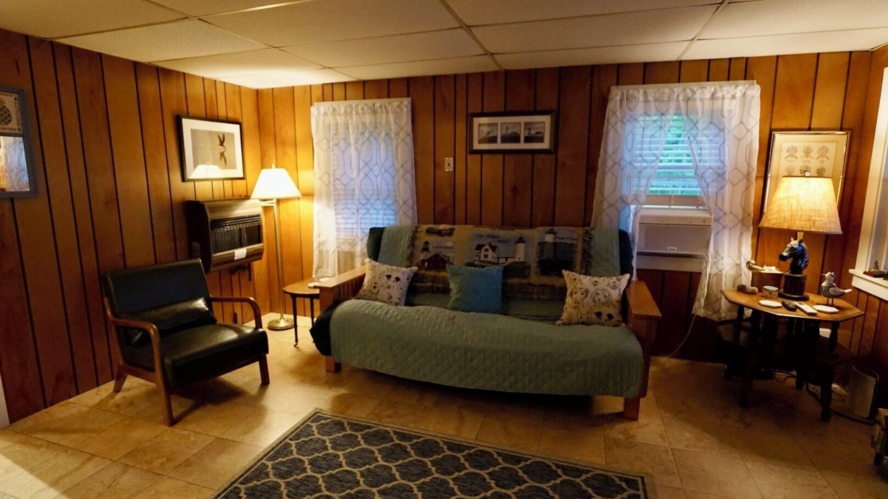 Photo of Livingroom in Brooklin