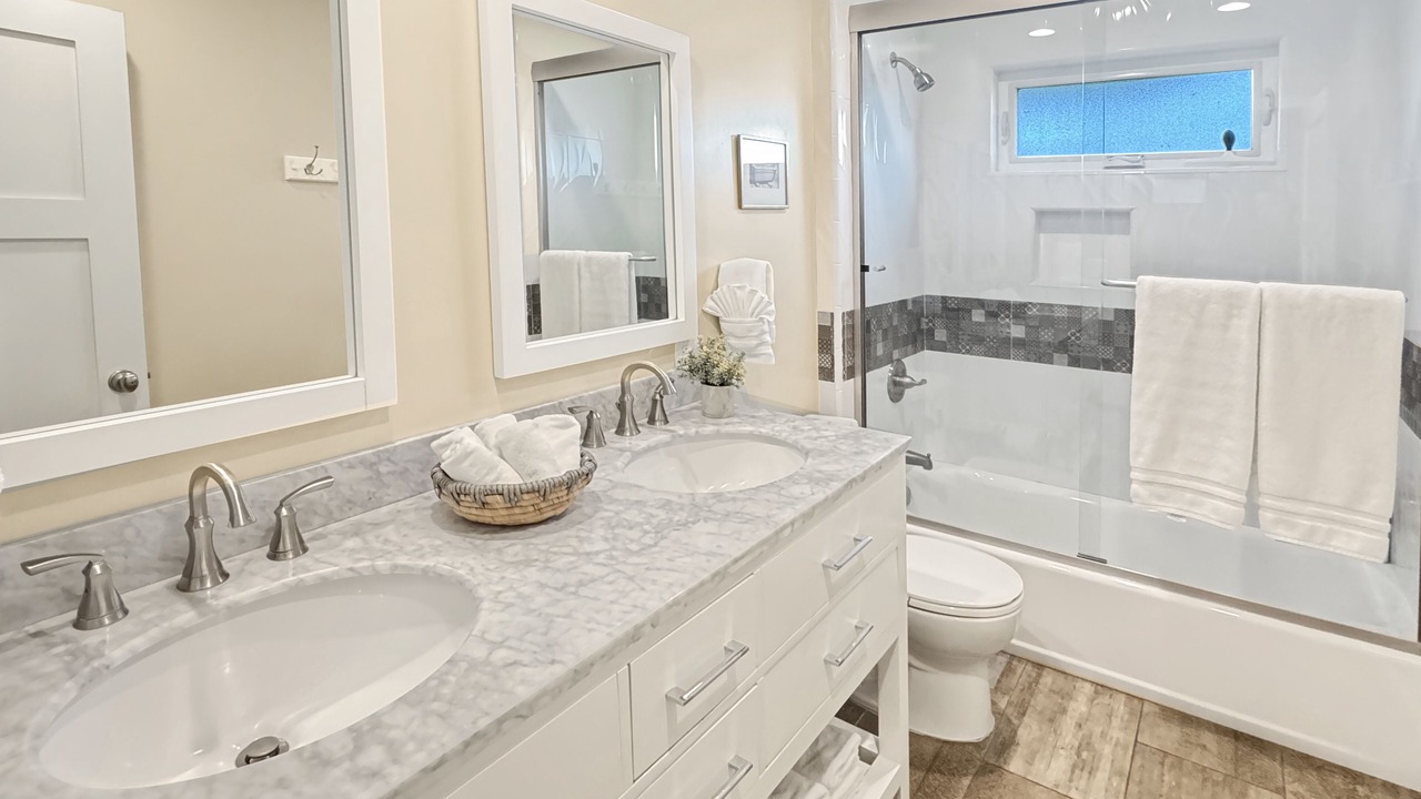 Photo of Bathroom in Southwest Anaheim