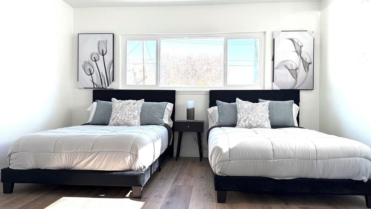 Photo of Bedroom in Valley Glen