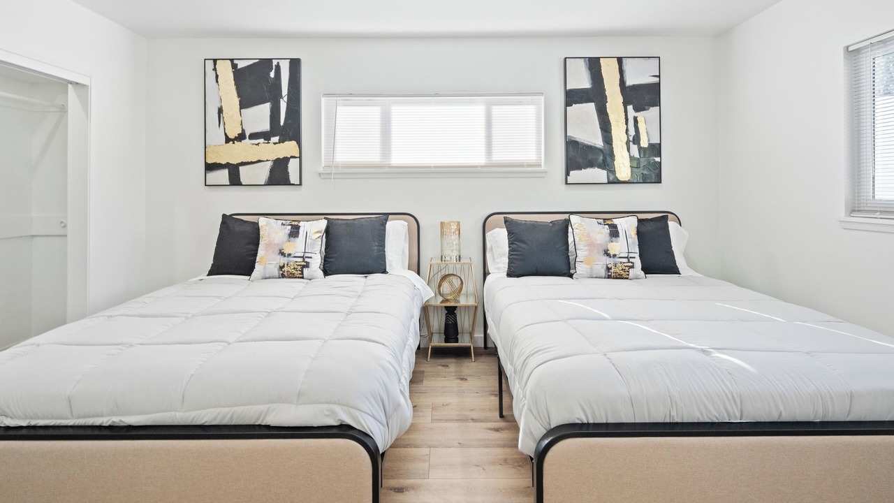Photo of Bedroom in Valley Glen