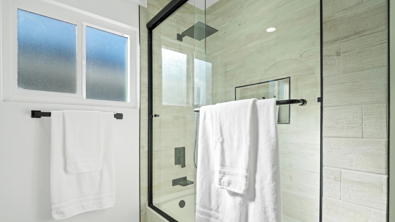 Photo of Bathroom in Valley Glen