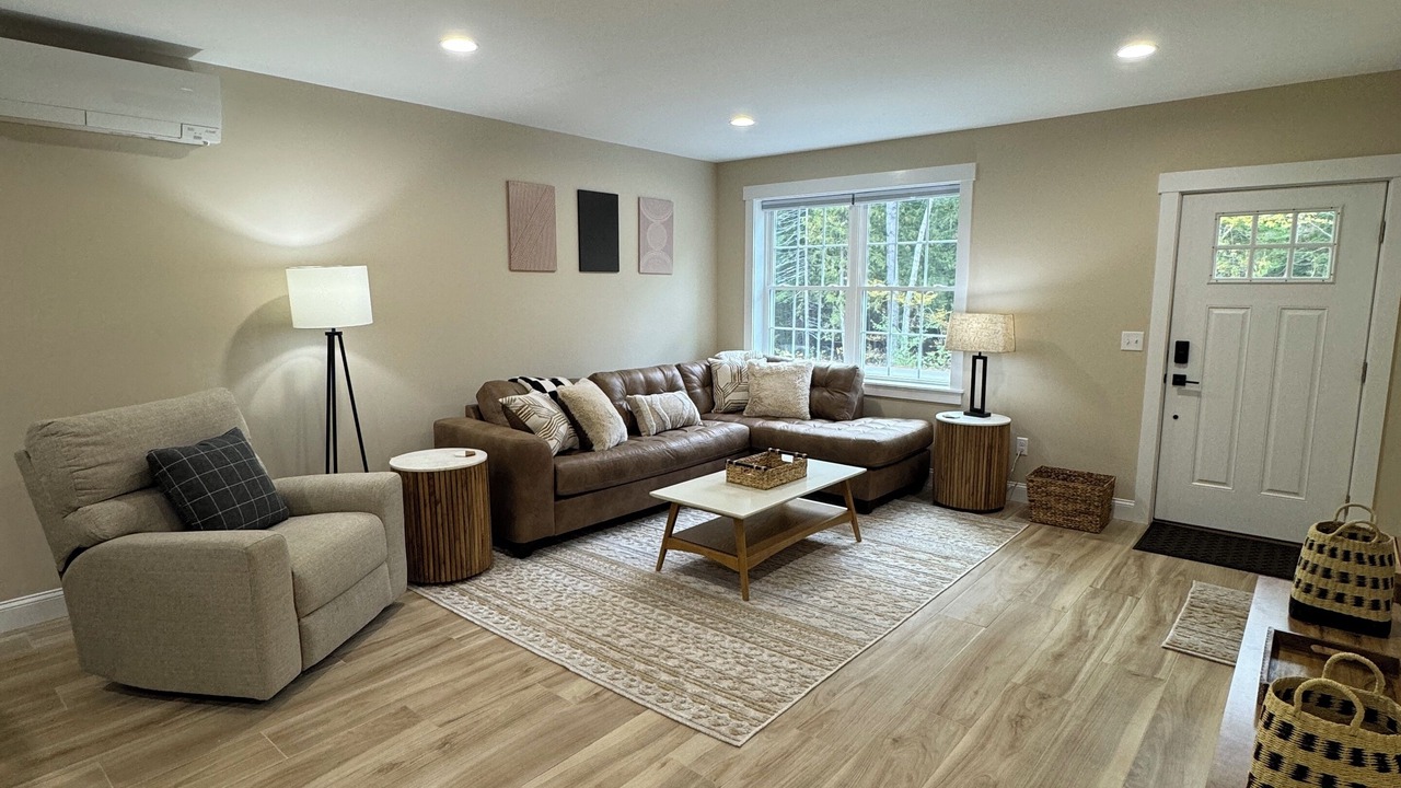 Photo of Livingroom in Holden