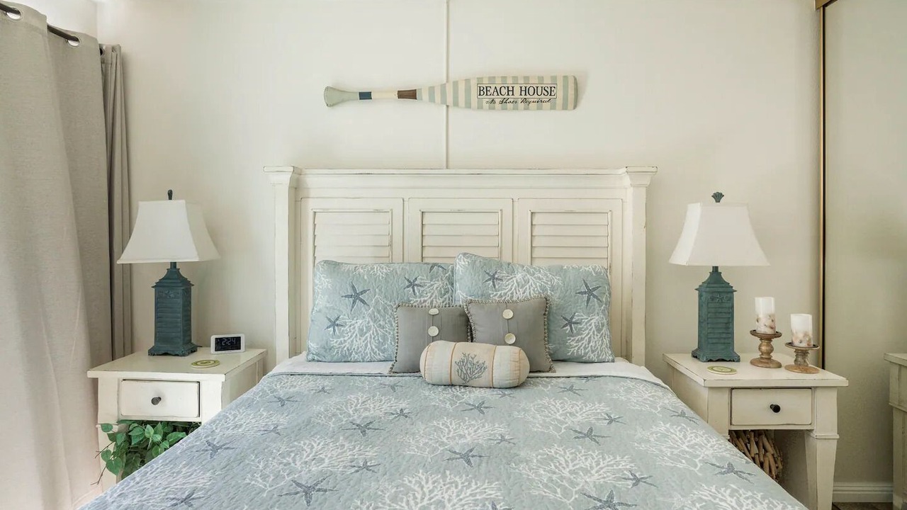 Photo of Bedroom in Crown Point