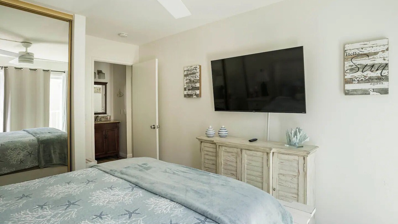 Photo of Bedroom in Crown Point