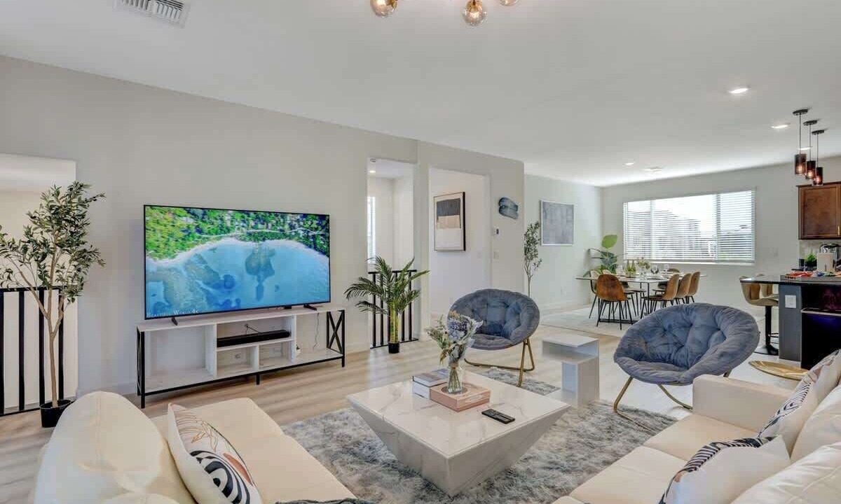 Photo of Livingroom in Spring Valley