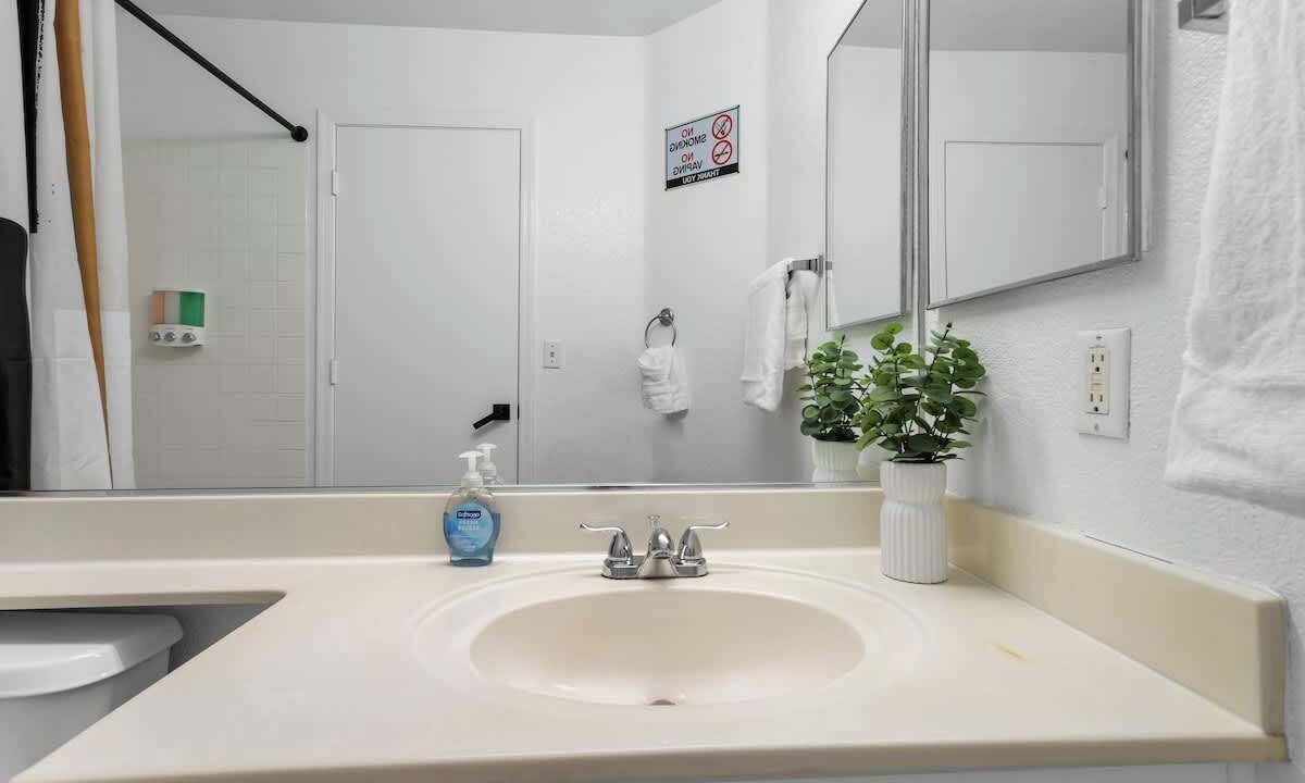 Photo of Bathroom in Townsite