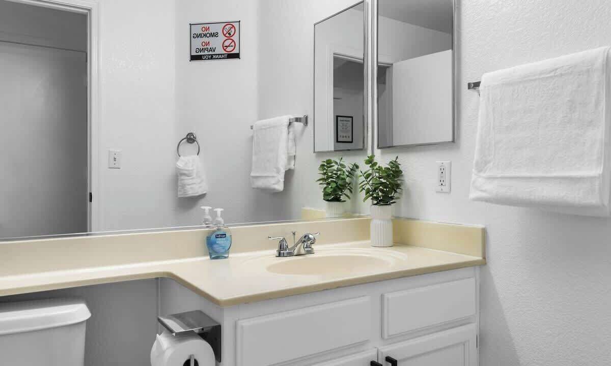 Photo of Bathroom in Townsite