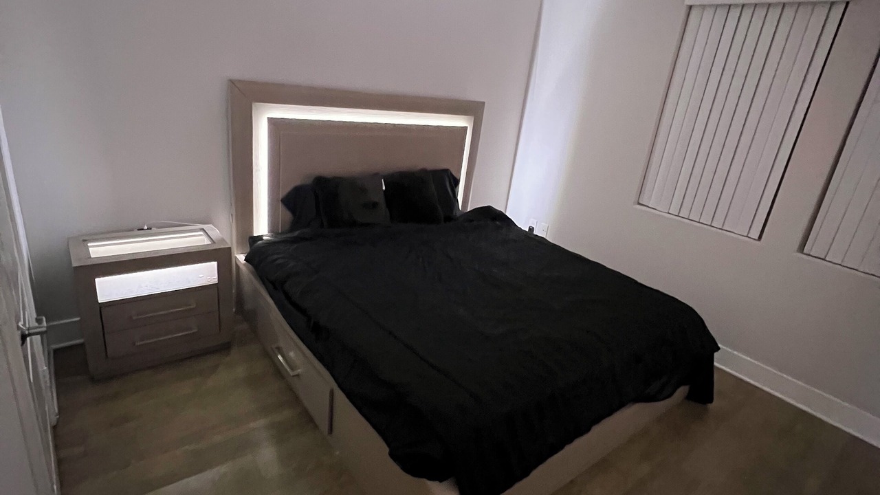 Photo of Bedroom in Greater Wilshire - Hancock Park