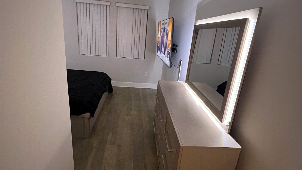 Photo of Bedroom in Greater Wilshire - Hancock Park