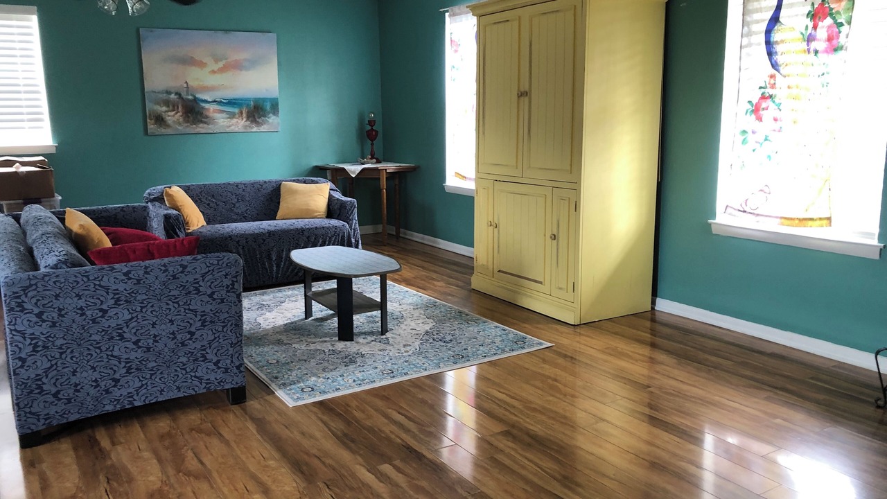 Photo of Livingroom in Bellview