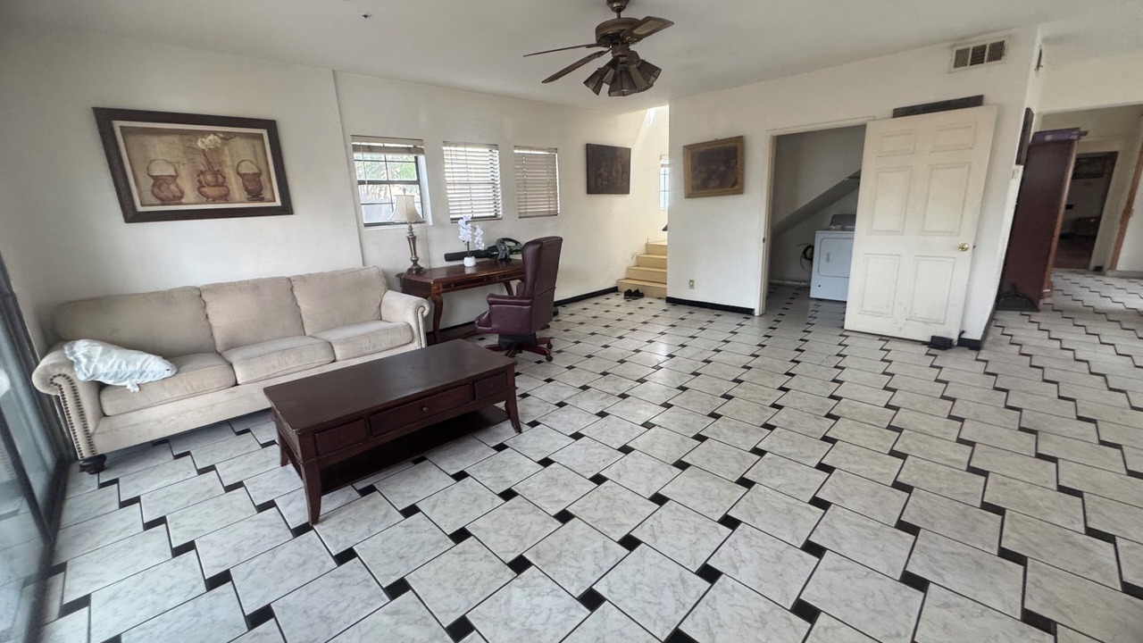 Photo of Livingroom in Alhambra