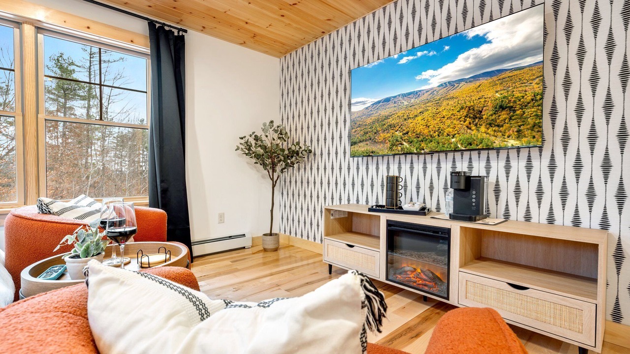Photo of Livingroom in Bethel