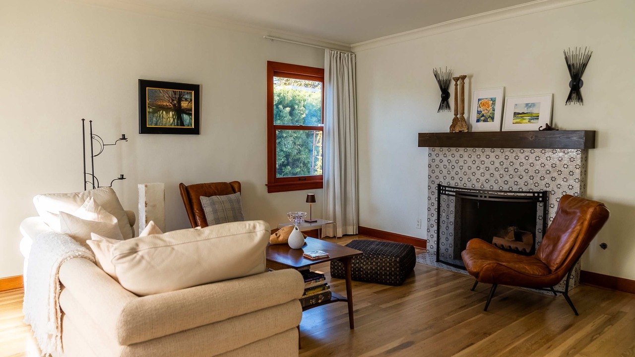 Photo of Livingroom in Culver - West