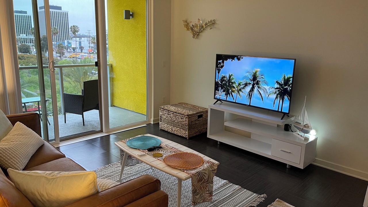 Photo of Livingroom in Culver - West
