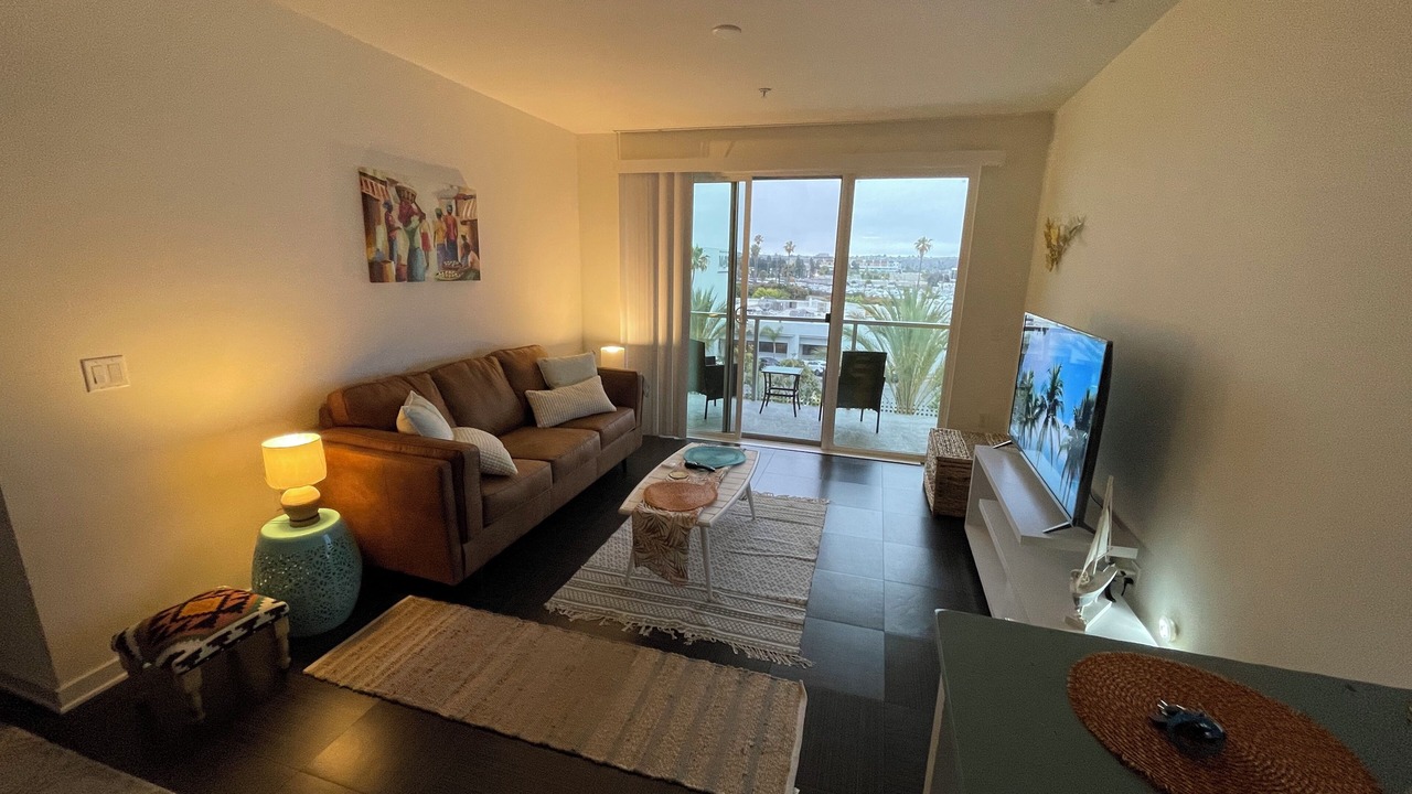 Photo of Livingroom in Culver - West