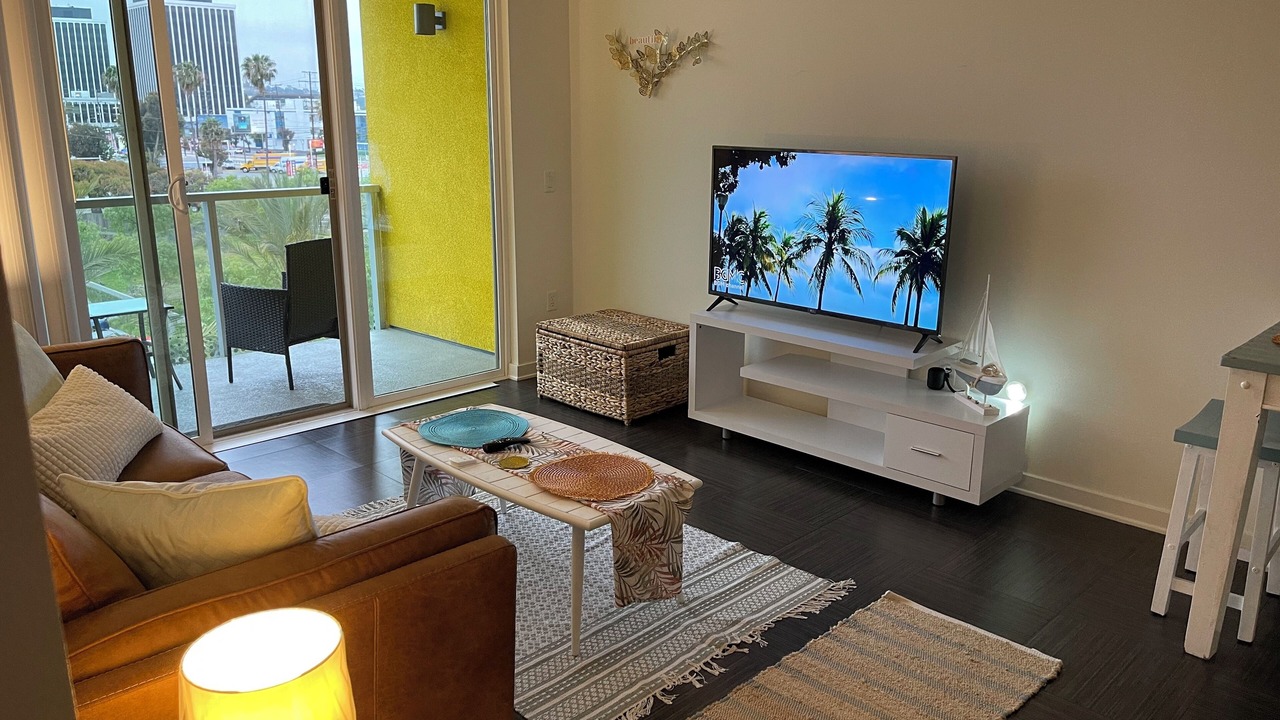 Photo of Livingroom in Culver - West