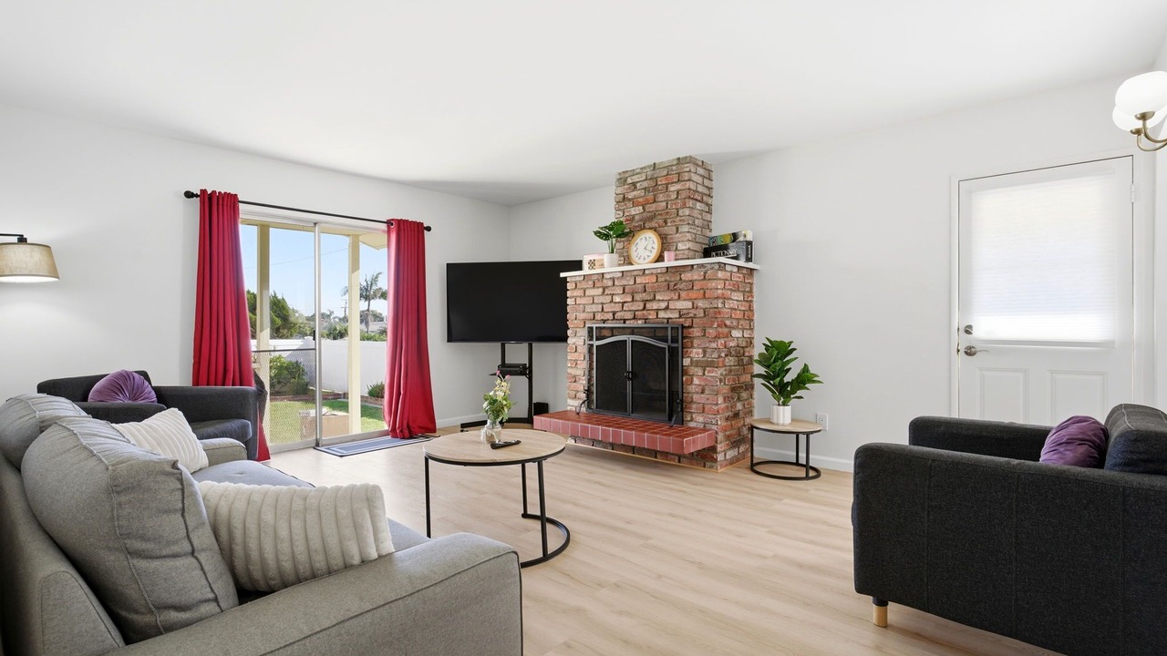 Photo of Bedroom in Del Aire