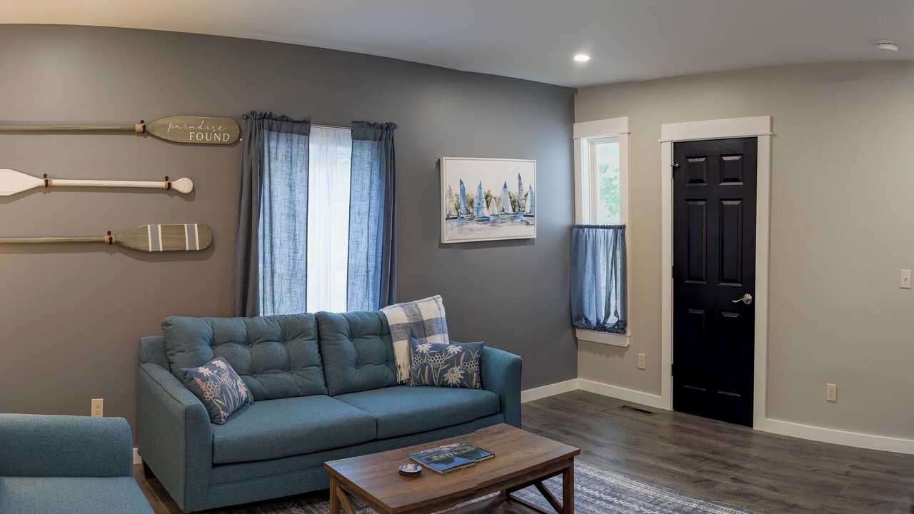 Photo of Livingroom in Ellsworth