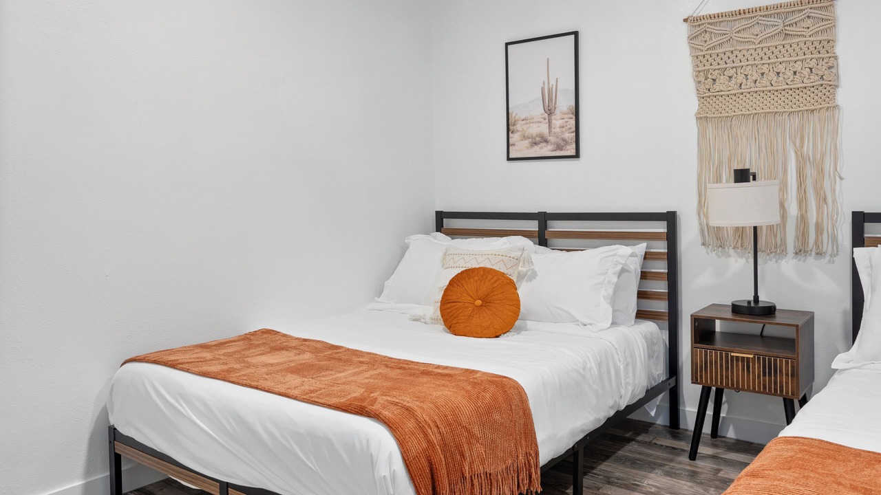 Photo of Bedroom in Midway City