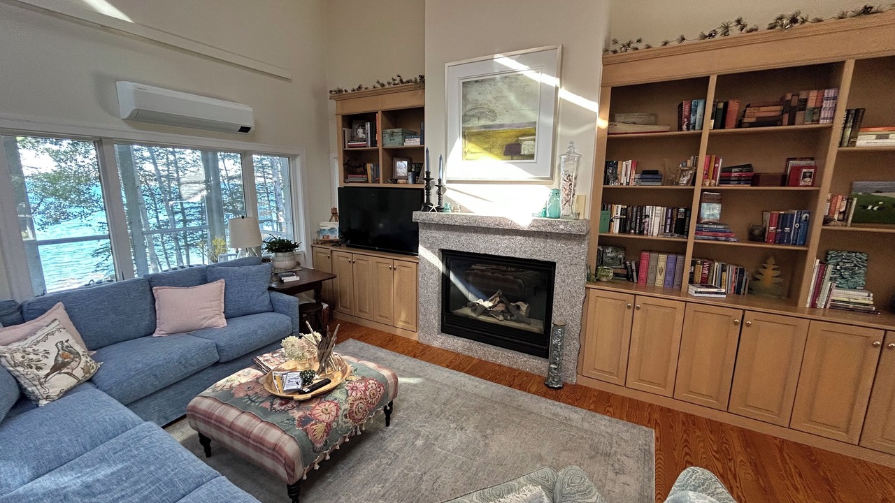 Photo of Livingroom in Deer Isle