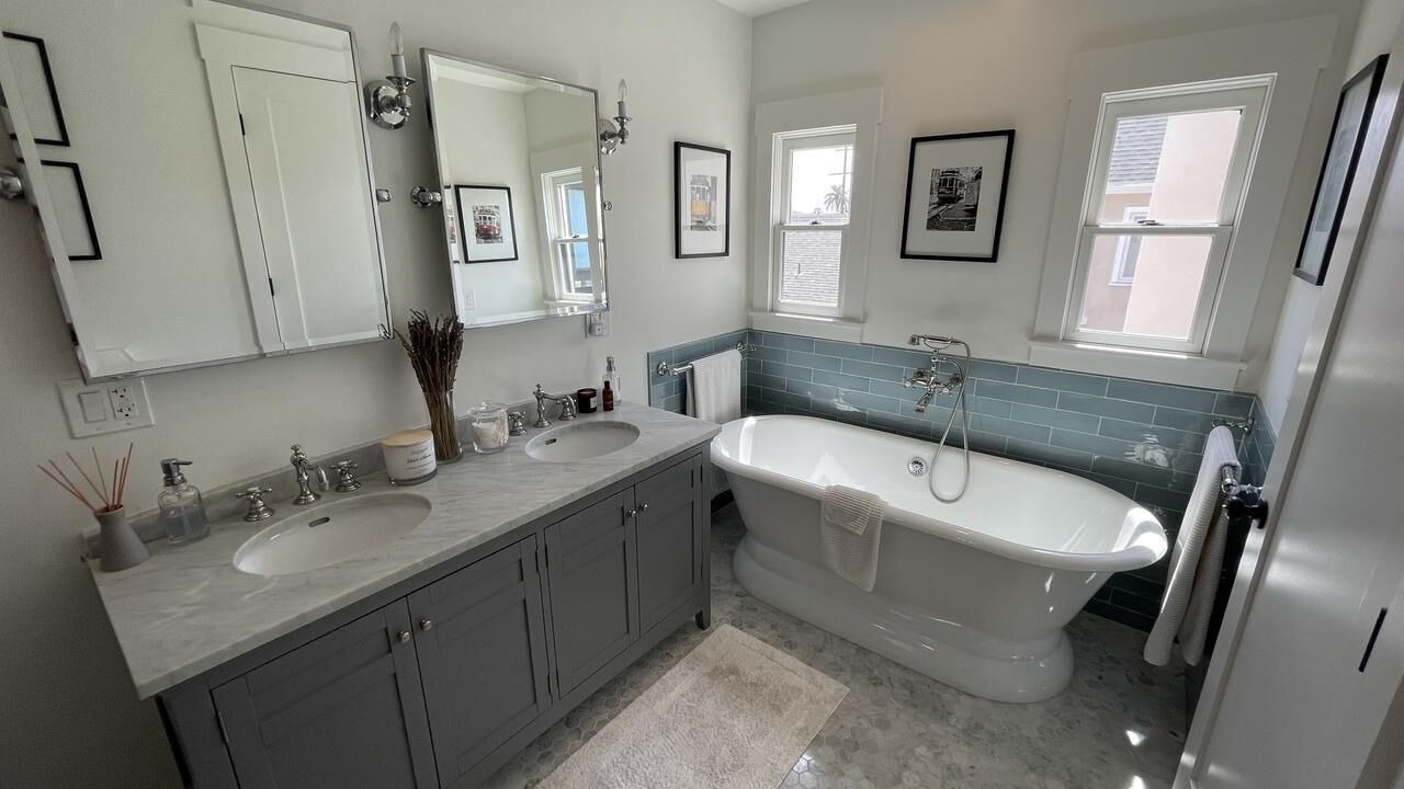 Photo of Bathroom in Mid City