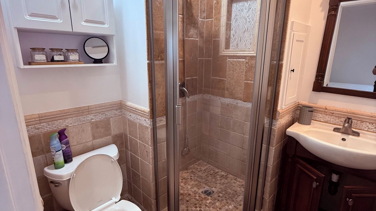 Photo of Bathroom in Sherman Oaks