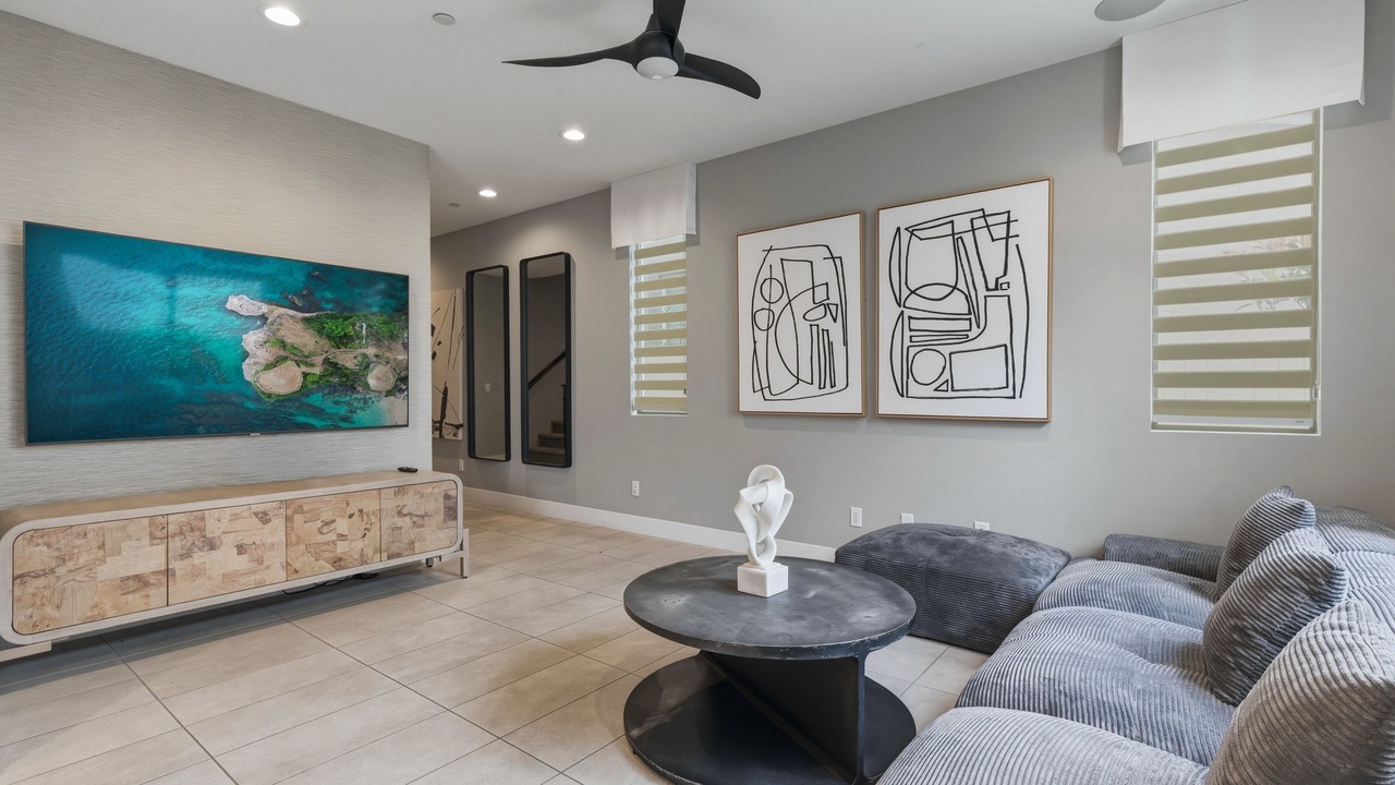 Photo of Livingroom in Chino