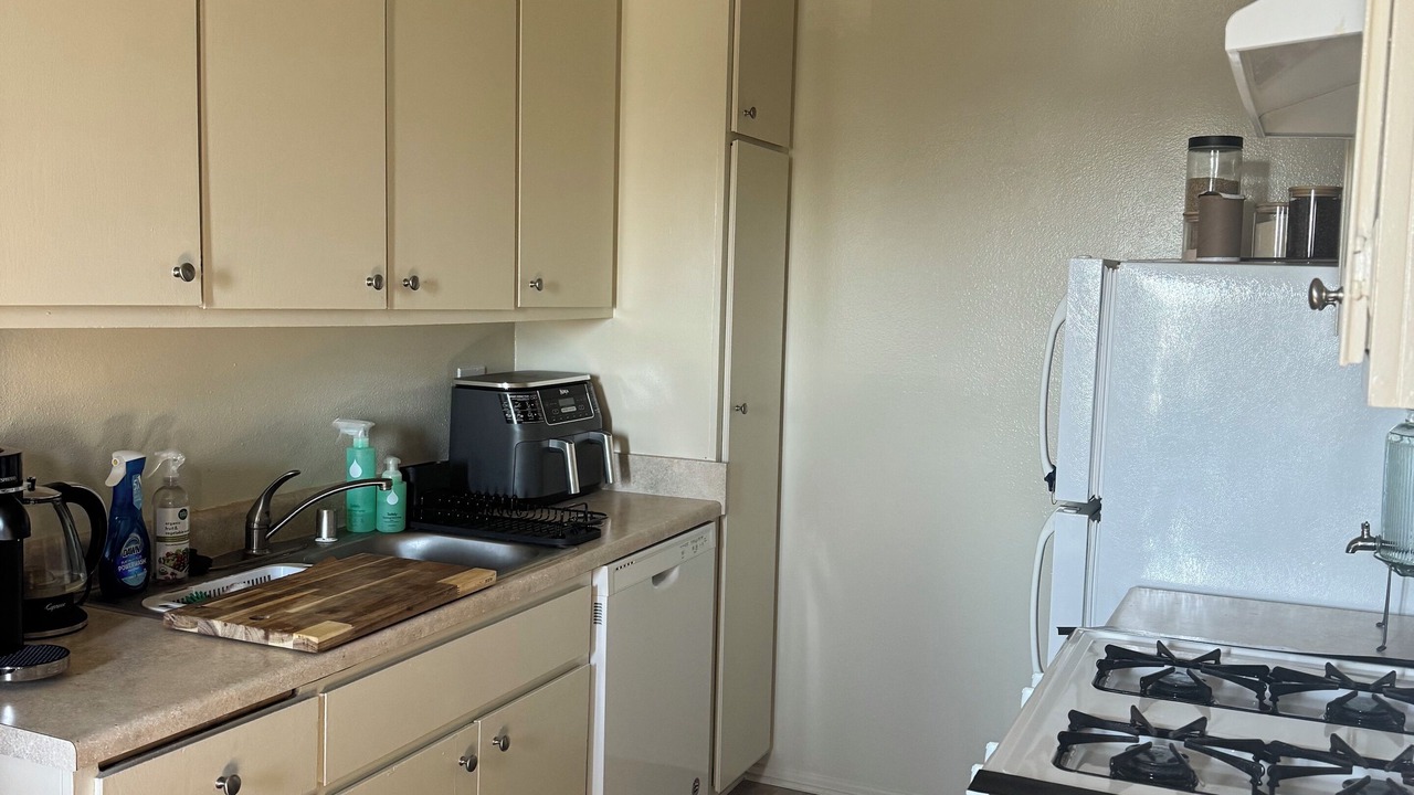 Photo of Kitchen in West Los Angeles