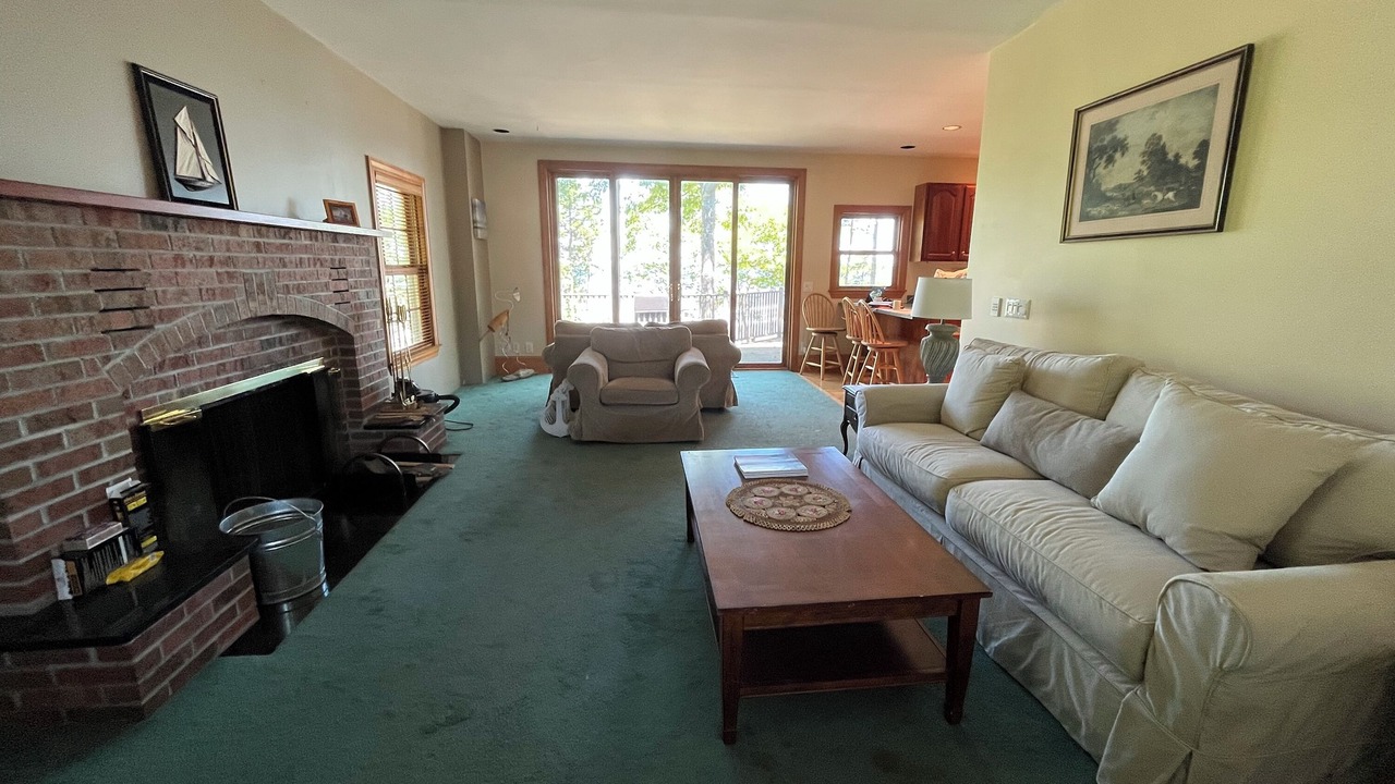 Photo of Livingroom in Deer Isle