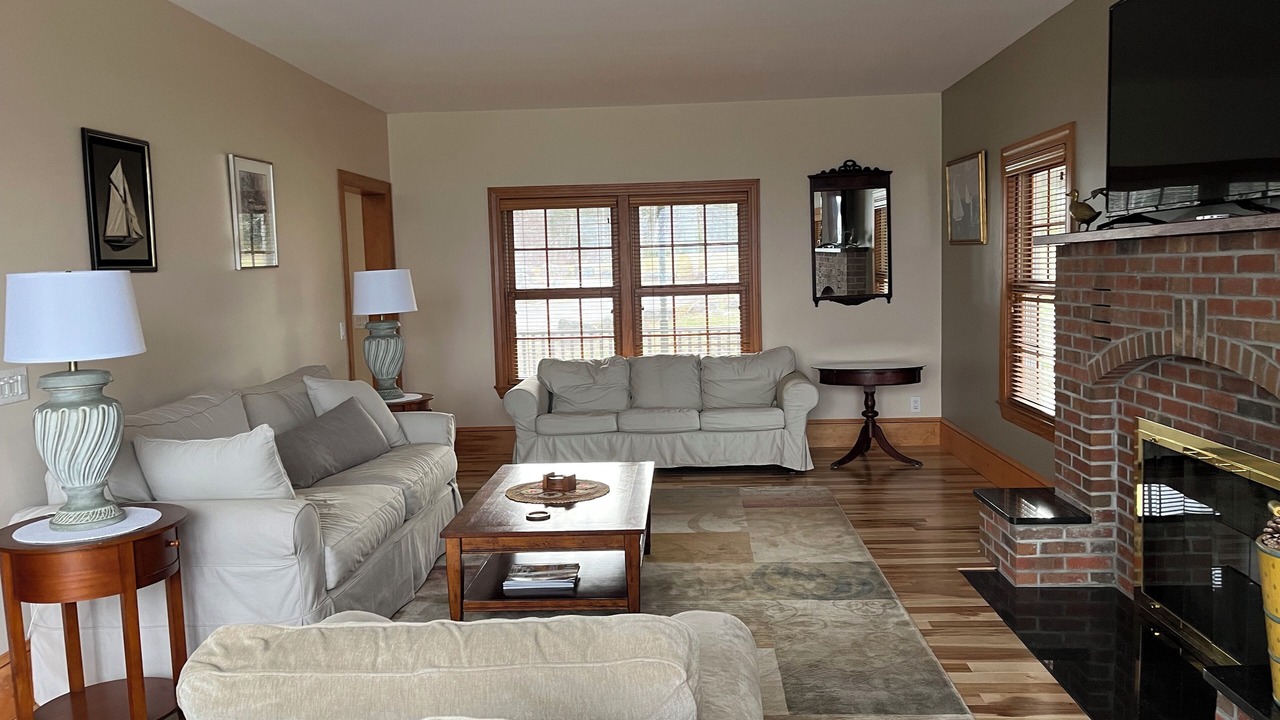 Photo of Livingroom in Deer Isle
