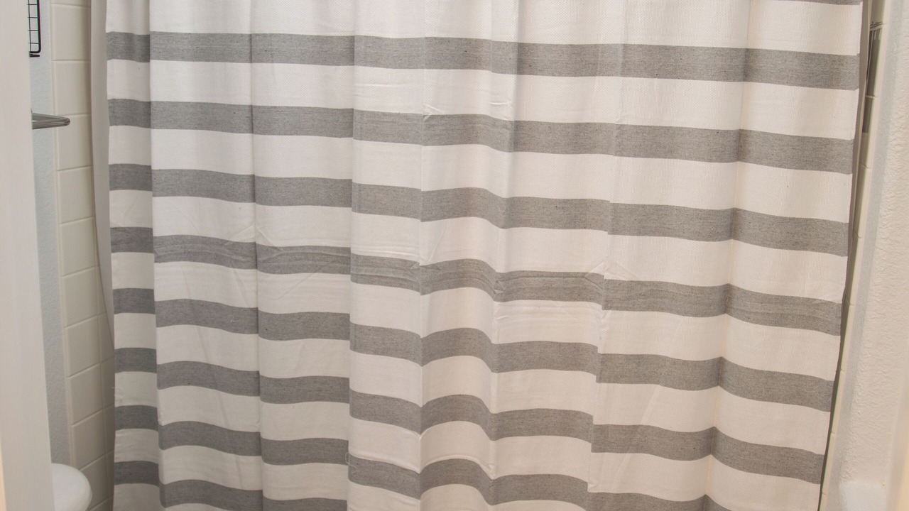 Photo of Bathroom in Centennial Hills