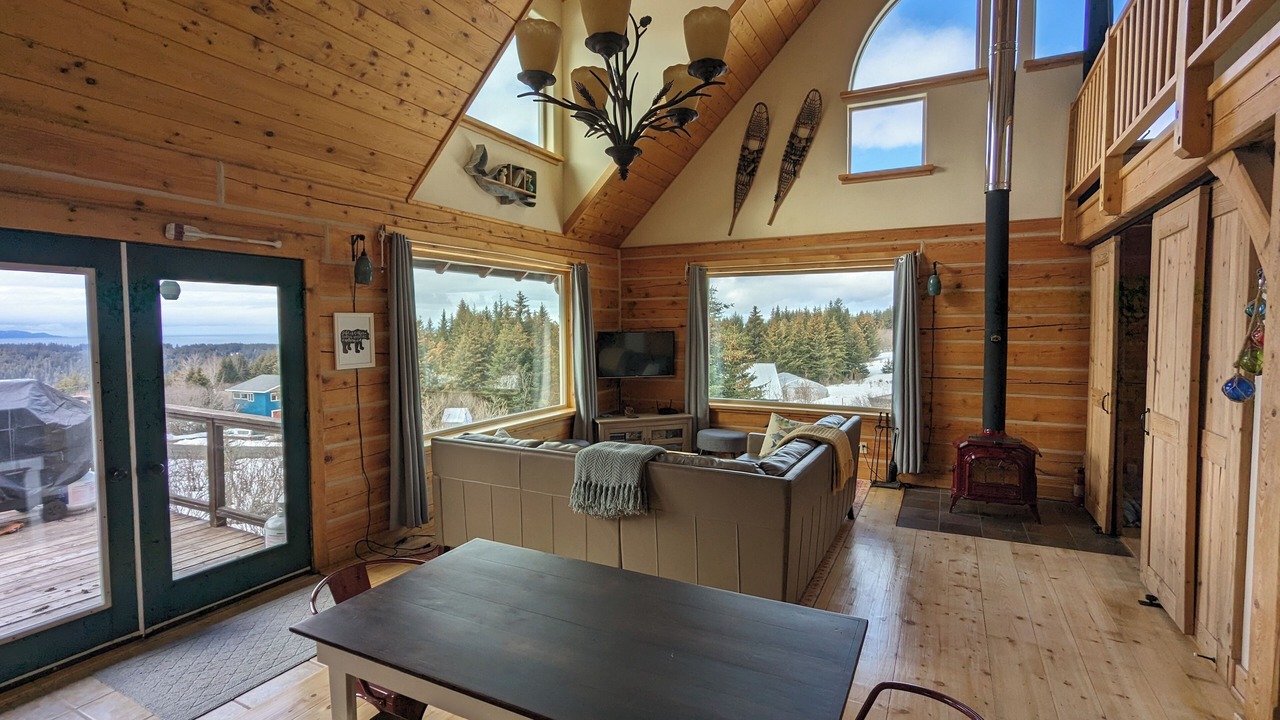 Photo of Livingroom in Diamond Ridge