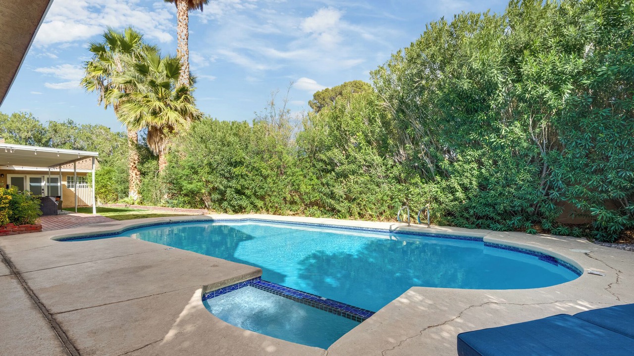 Photo of Outdoor in McNeil Estates