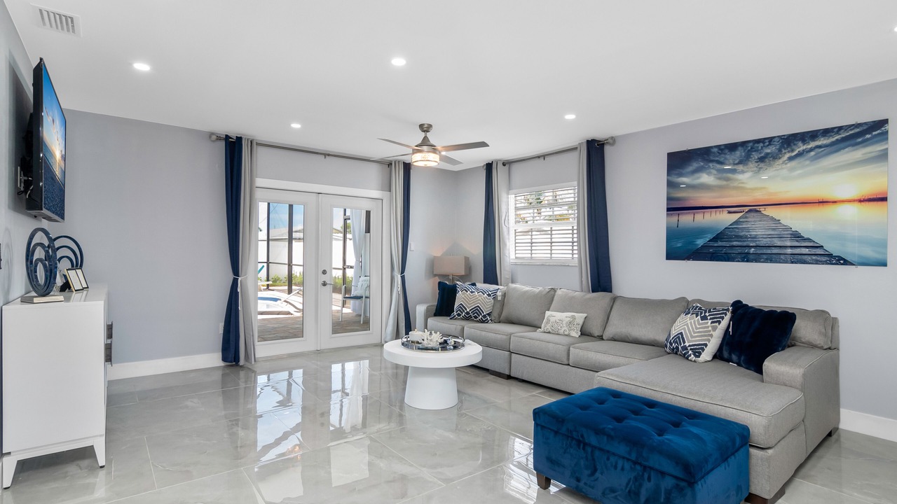 Photo of Livingroom in Naples Park
