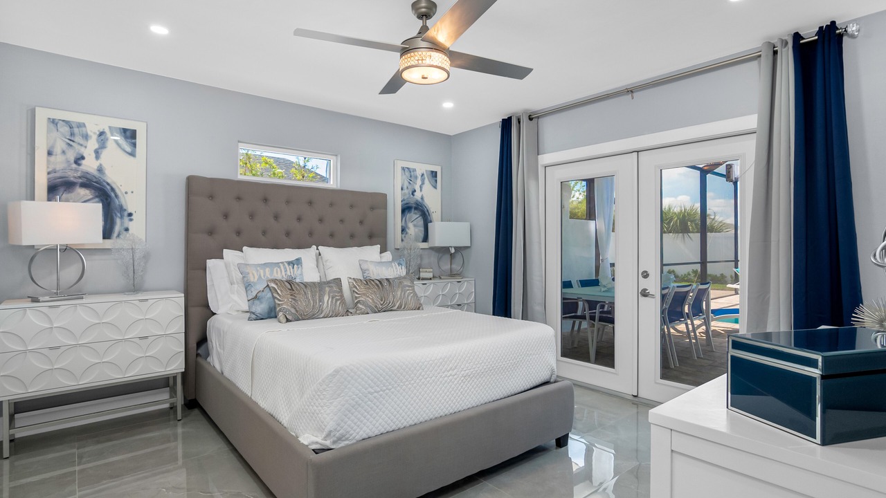 Photo of Bedroom in Naples Park