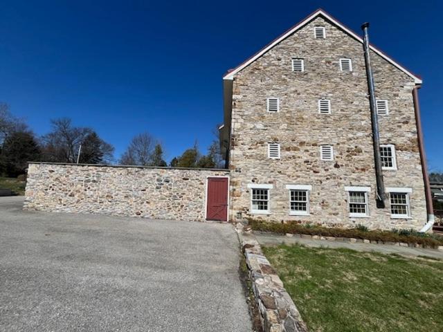 Photo of Buildings in Wayne