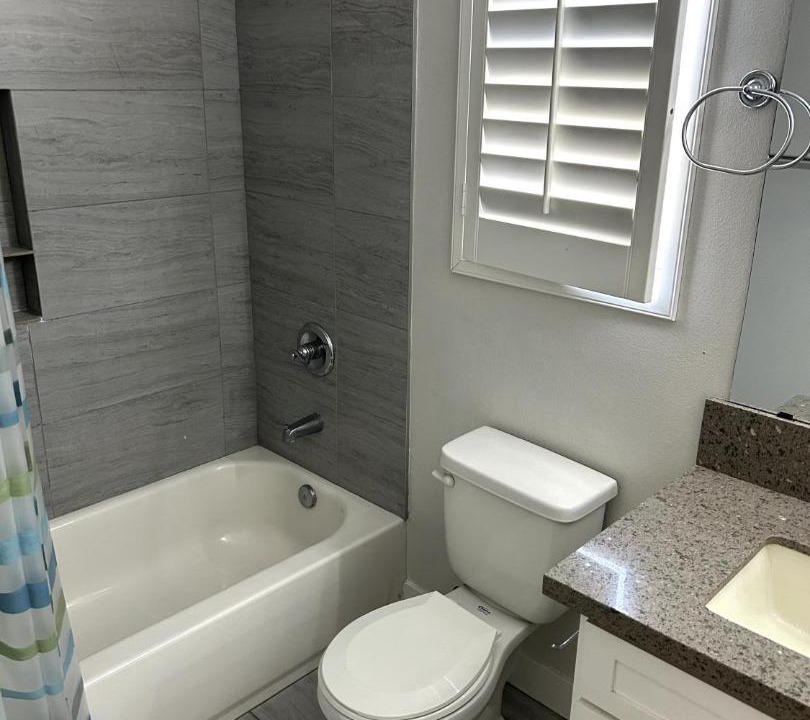 Photo of Bathroom in Wilshire Center