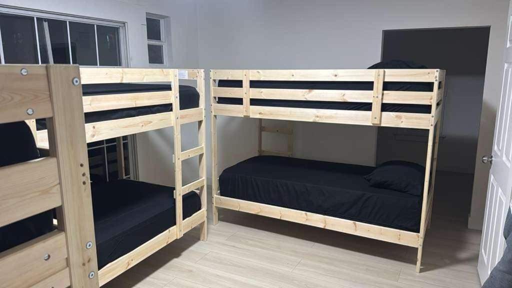 Photo of Bedroom in Wilshire Center
