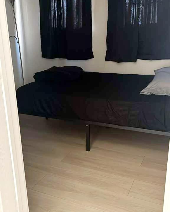 Photo of Bedroom in Wilshire Center