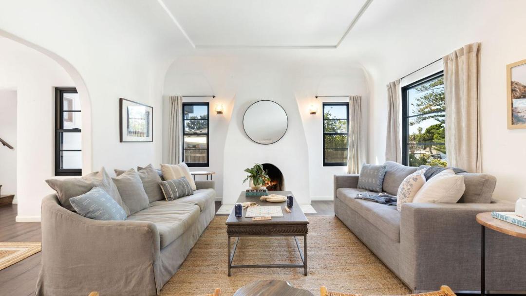Photo of Livingroom in Beach Barber Tract