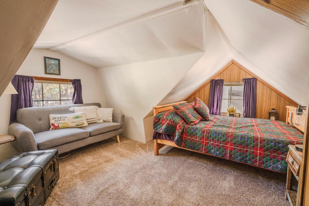 Photo of Bedroom in Arrowbear Lake