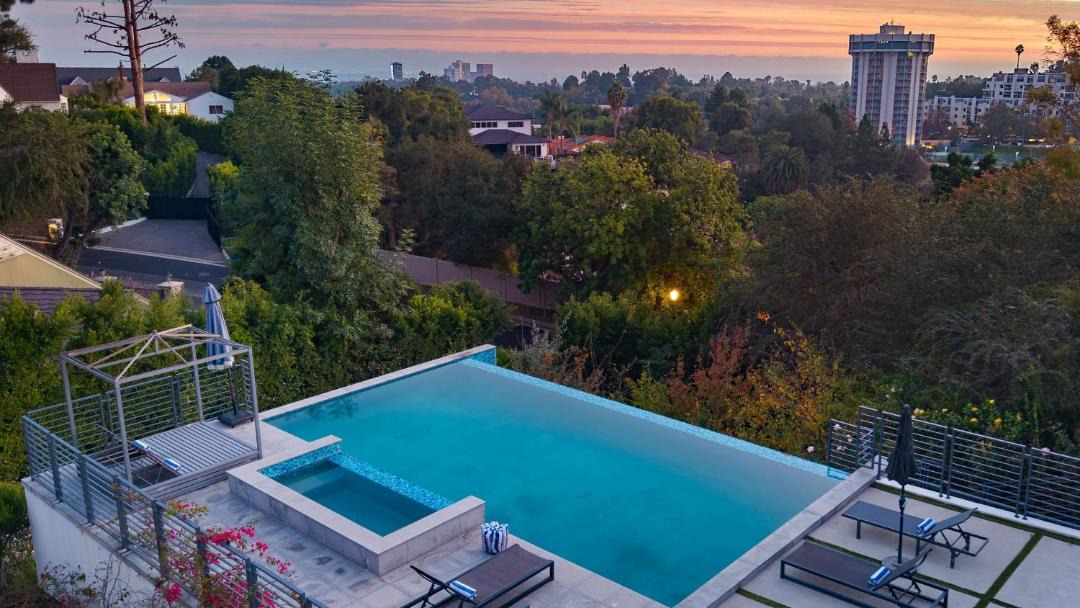 Photo of Others in Bel Air