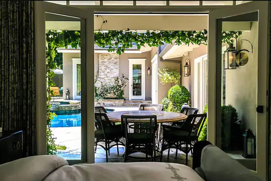Photo of Patio Balcony in Beverly Glen