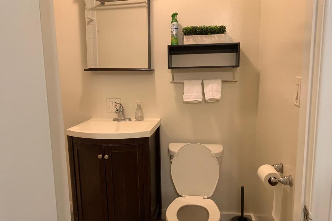 Photo of Bathroom in West Los Angeles