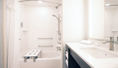 Suite, 1 King Bed, Accessible, Bathtub