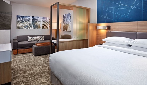Suite, Multiple Beds, Roll-in Shower