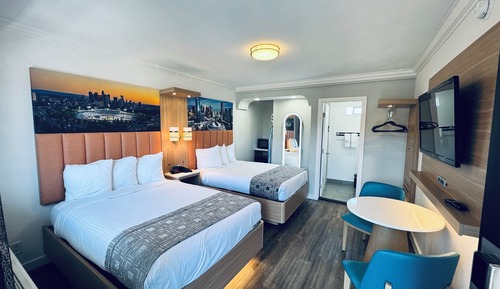 Deluxe 2 Double Beds